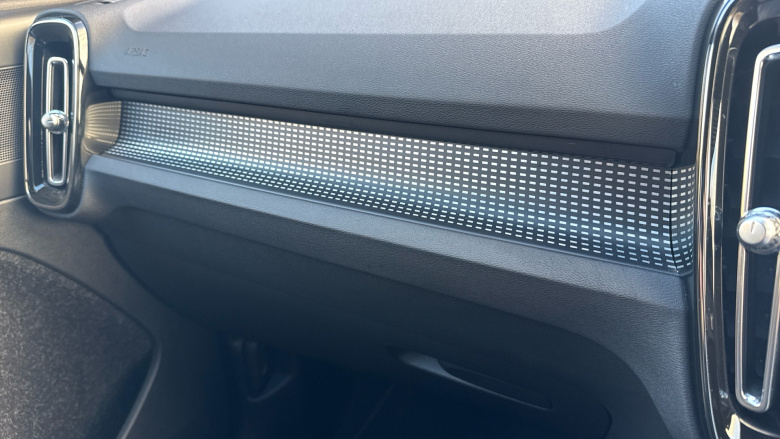 Volvo Xc40 2.0 B4P R DESIGN Pro 5dr Auto Petrol Estate